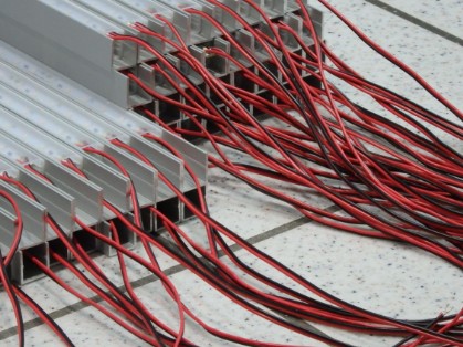 Profile und LED-Streifenmodule im Zuschnitt Profile und LED-Streifenmodule im Zuschnitt